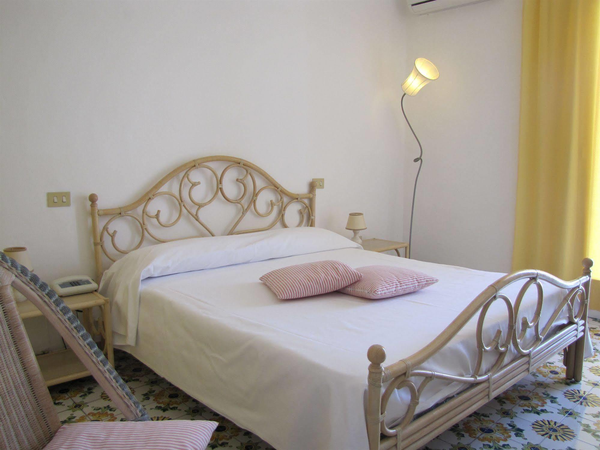 Appartamenti Casa Del Sole Sant'Angelo  Extérieur photo